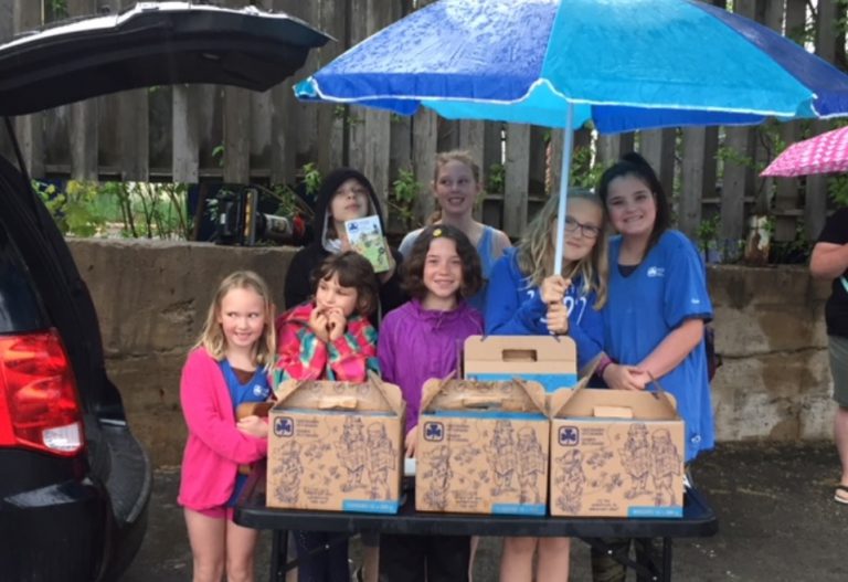Local Girl Guides fundraising for upcoming summer camp