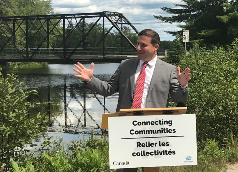 Federal government giving $4.4 million for area projects