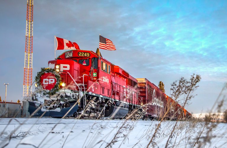 CP Holiday Train rolls into Cottage Country